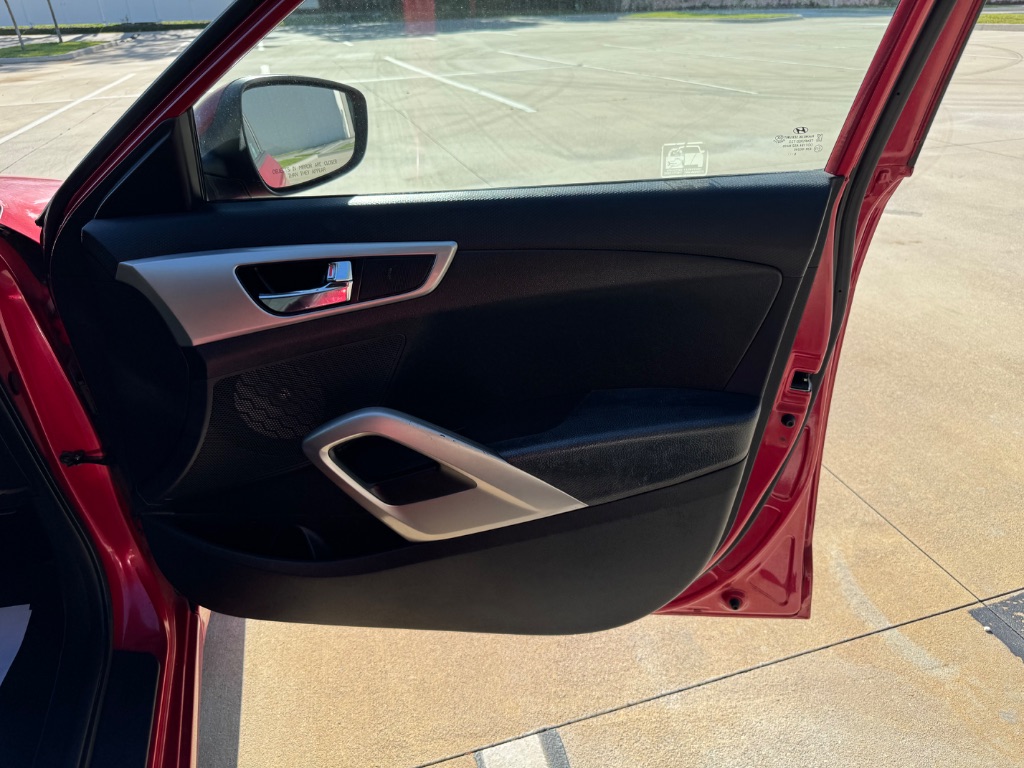 2017 Hyundai Veloster - $7,695