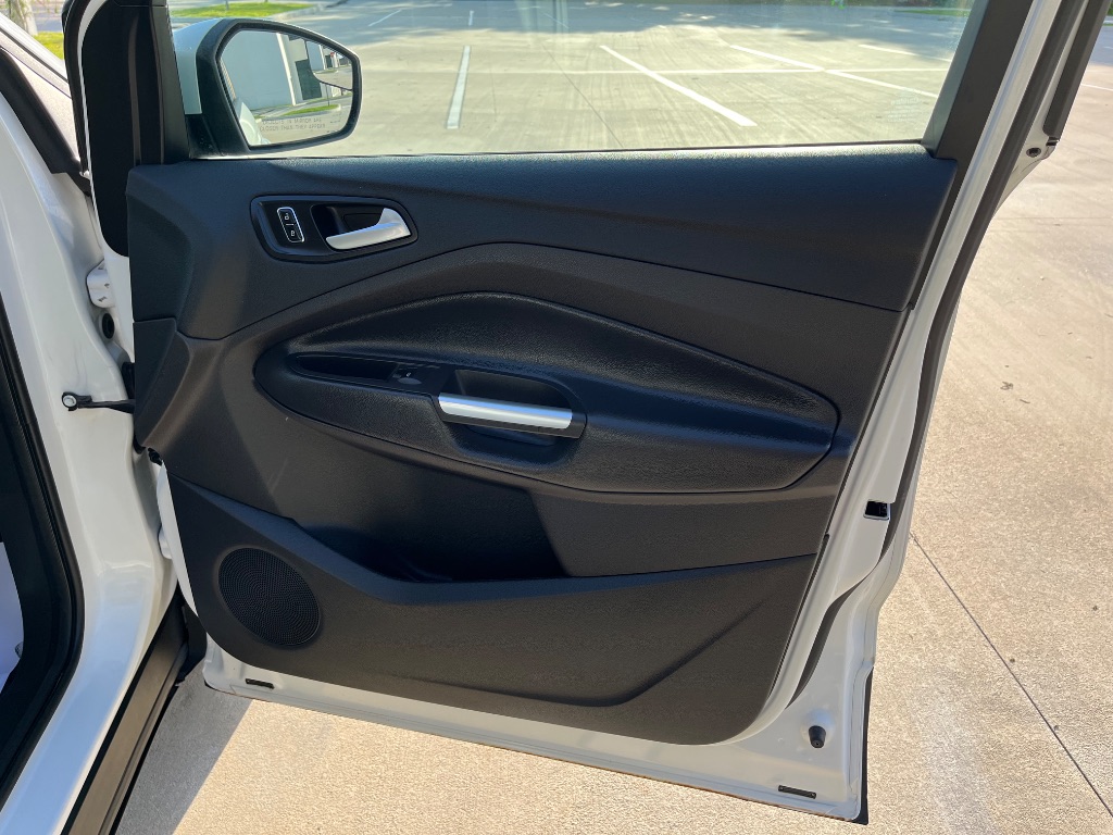 2017 Ford Escape - $7,995