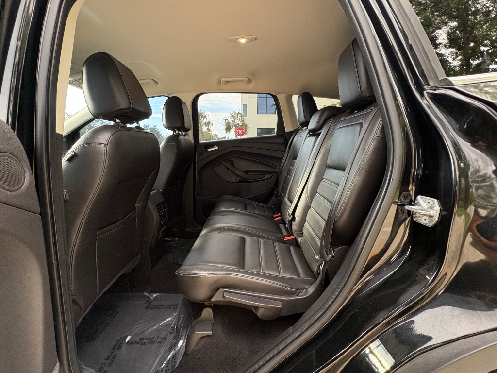 2017 Ford Escape - $10,495