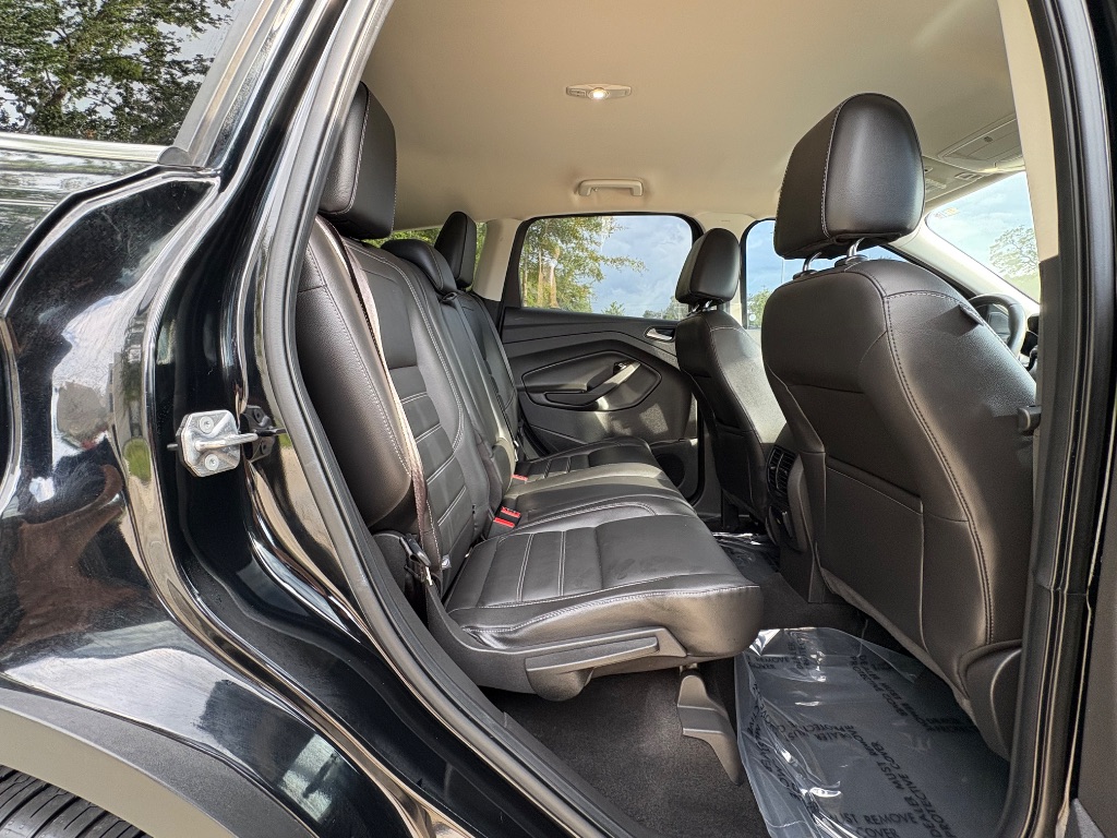 2017 Ford Escape - $10,495
