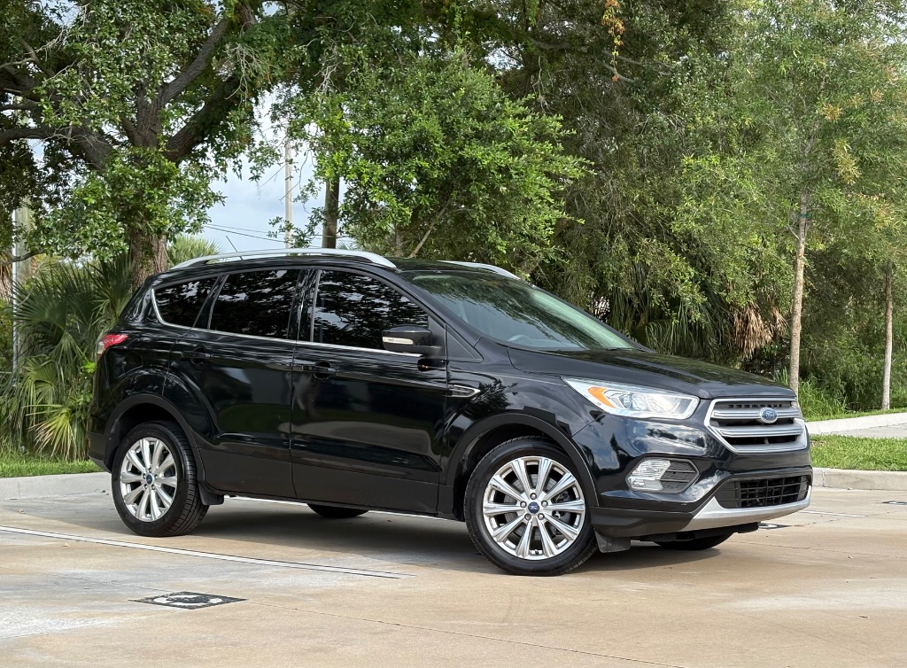 2017 Ford Escape - $10,495