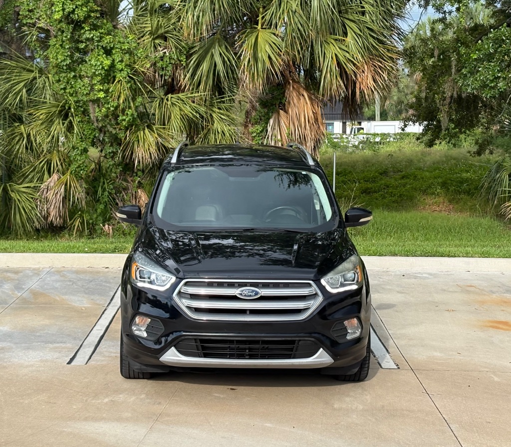 2017 Ford Escape - $10,495