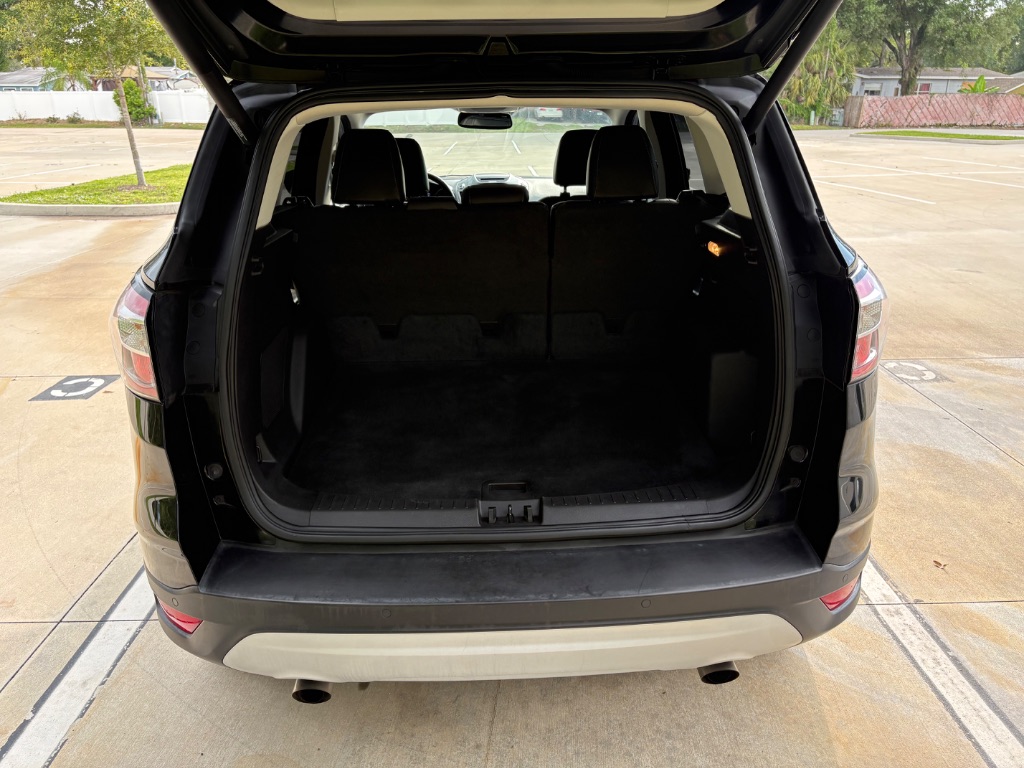 2017 Ford Escape - $10,495