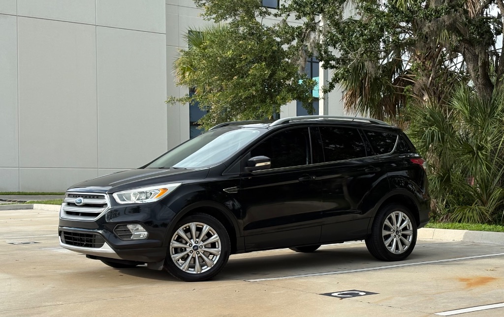 2017 Ford Escape - $10,495