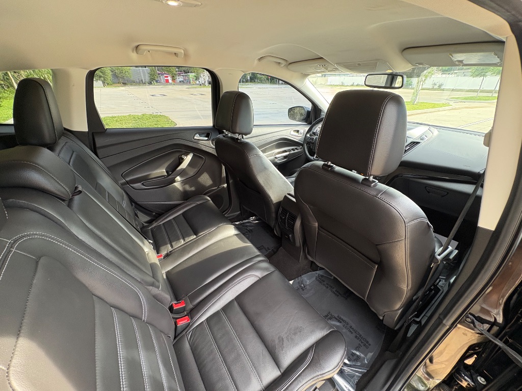2017 Ford Escape - $10,495