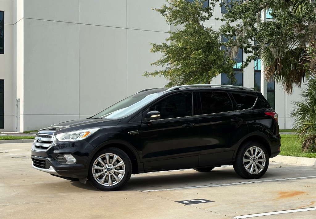 2017 Ford Escape - $10,495