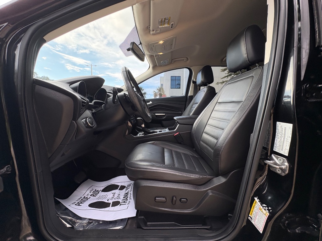 2017 Ford Escape - $10,495