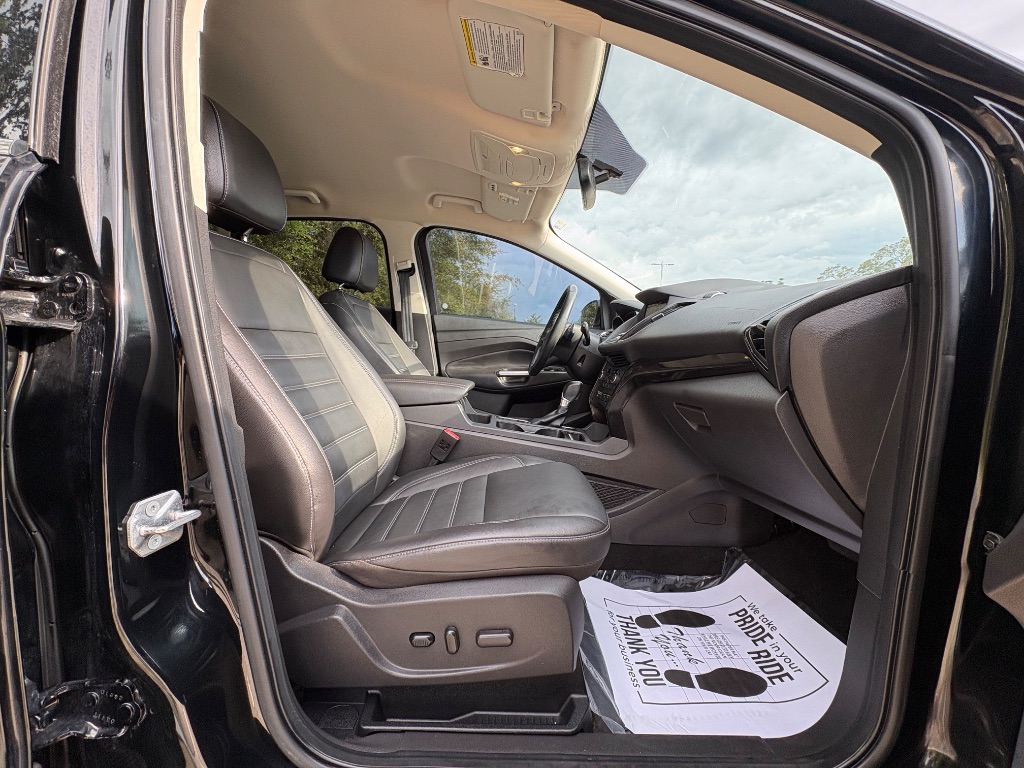 2017 Ford Escape - $10,495