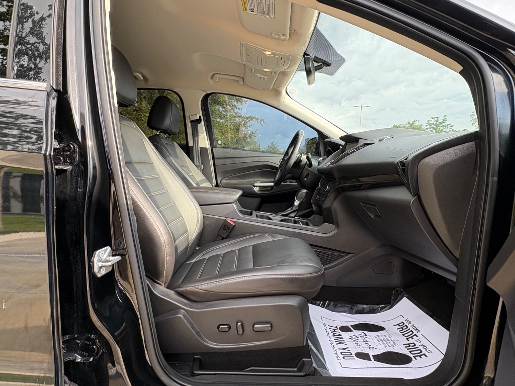 2017 Ford Escape - $10,495