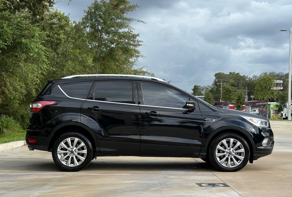 2017 Ford Escape - $10,495