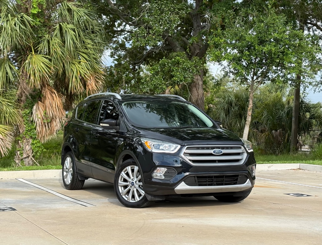 2017 Ford Escape - $10,495