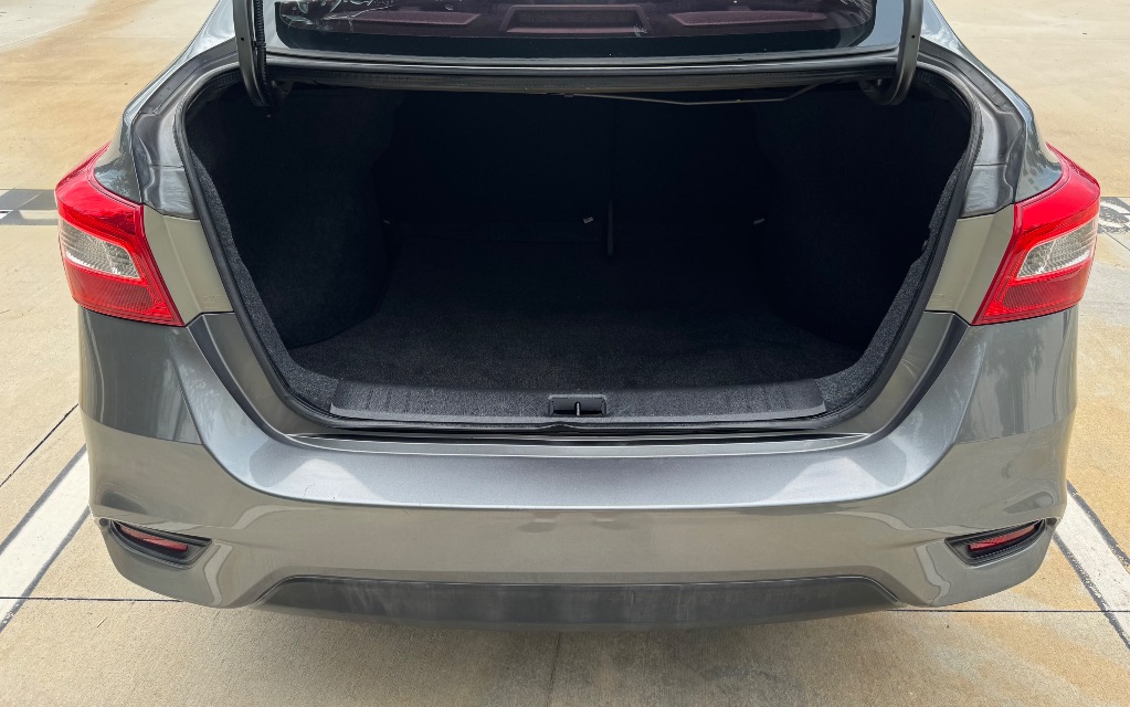 2017 Nissan Sentra - $8,695