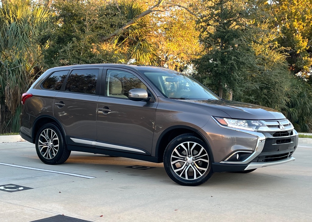 2017 Mitsubishi Outlander - $9,795