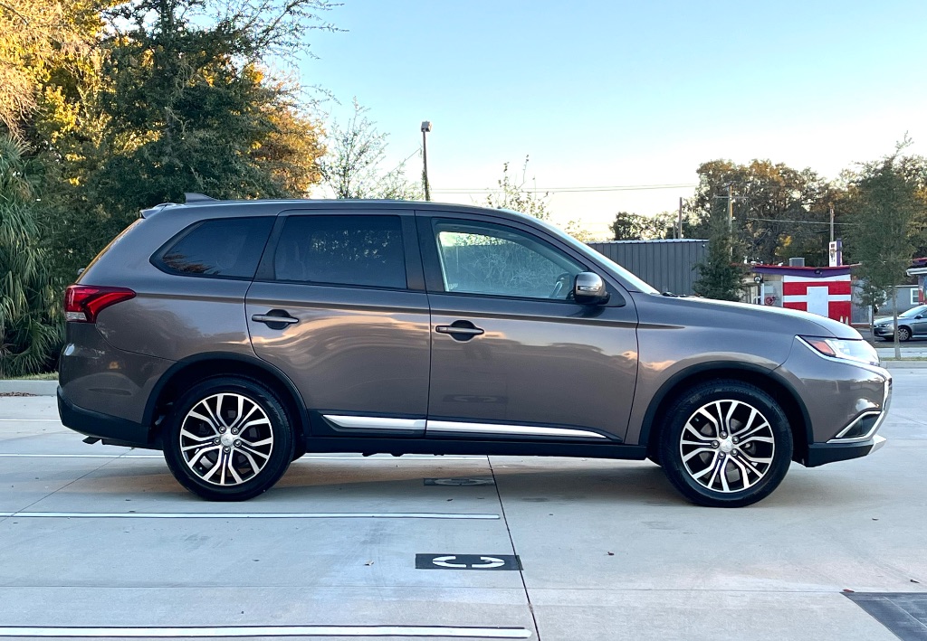 2017 Mitsubishi Outlander - $9,795