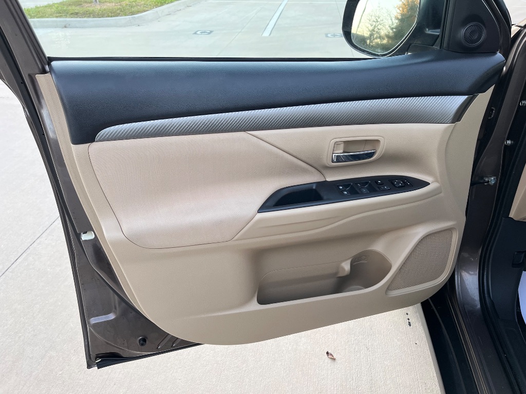2017 Mitsubishi Outlander - $9,795