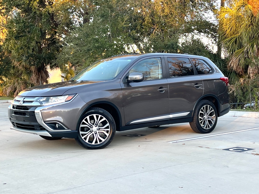 2017 Mitsubishi Outlander - $9,795