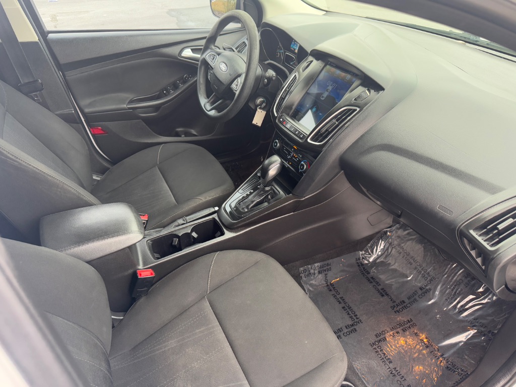 2018 Ford Focus SE photo