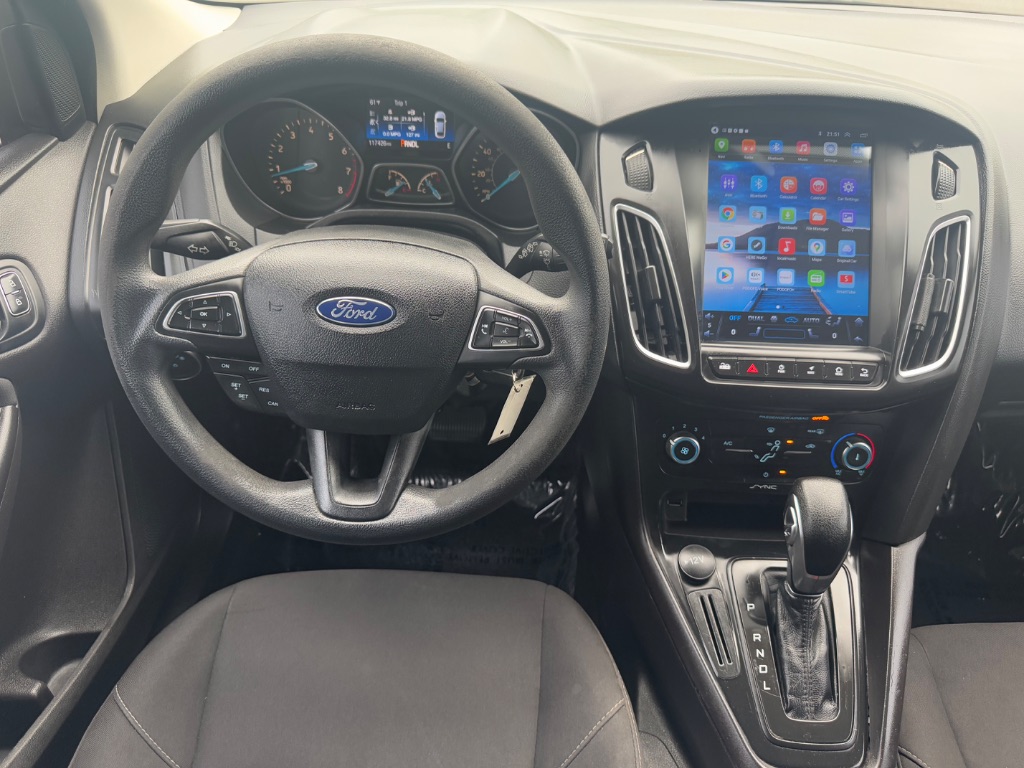 2018 Ford Focus SE photo