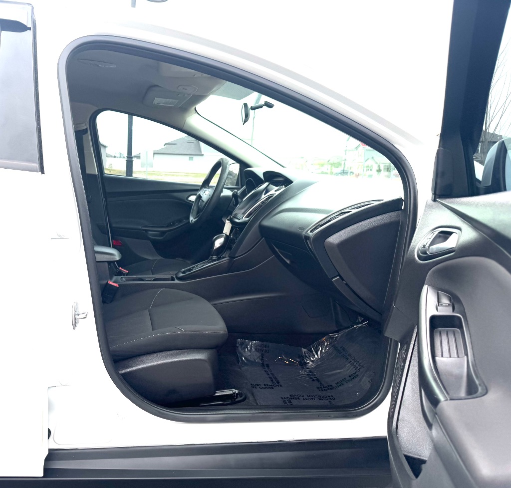 2018 Ford Focus SE photo