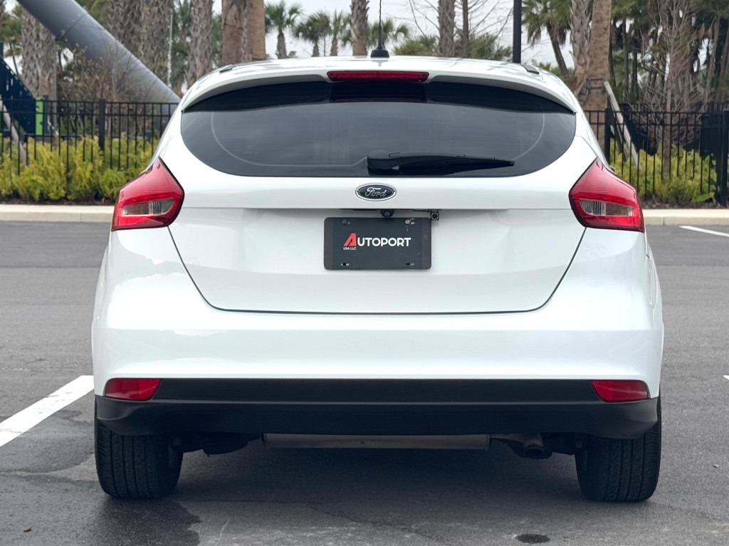 2018 Ford Focus SE photo