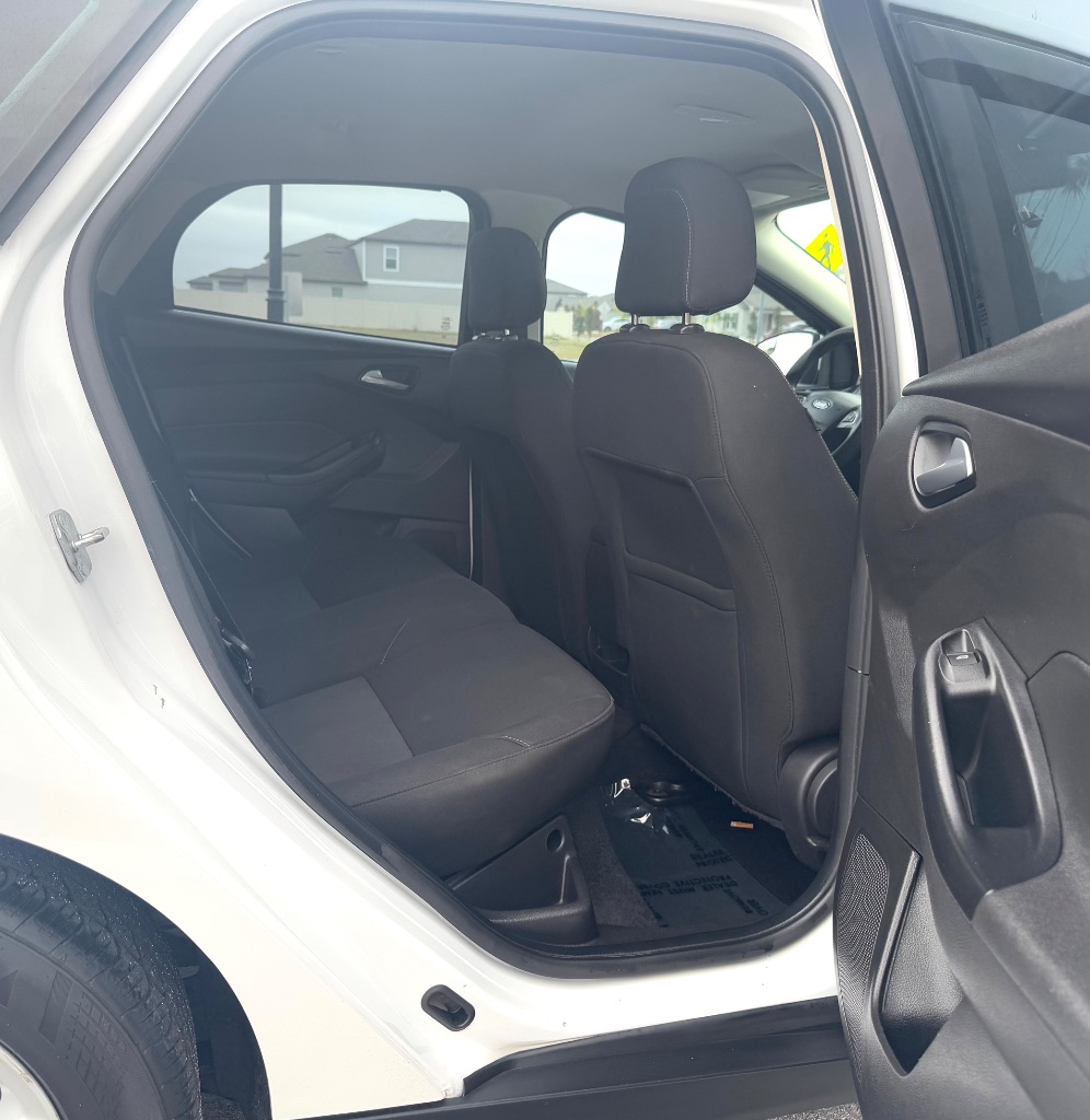 2018 Ford Focus SE photo