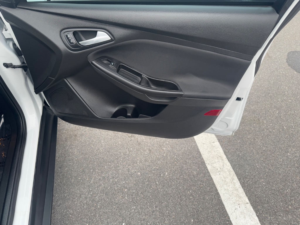 2018 Ford Focus SE photo