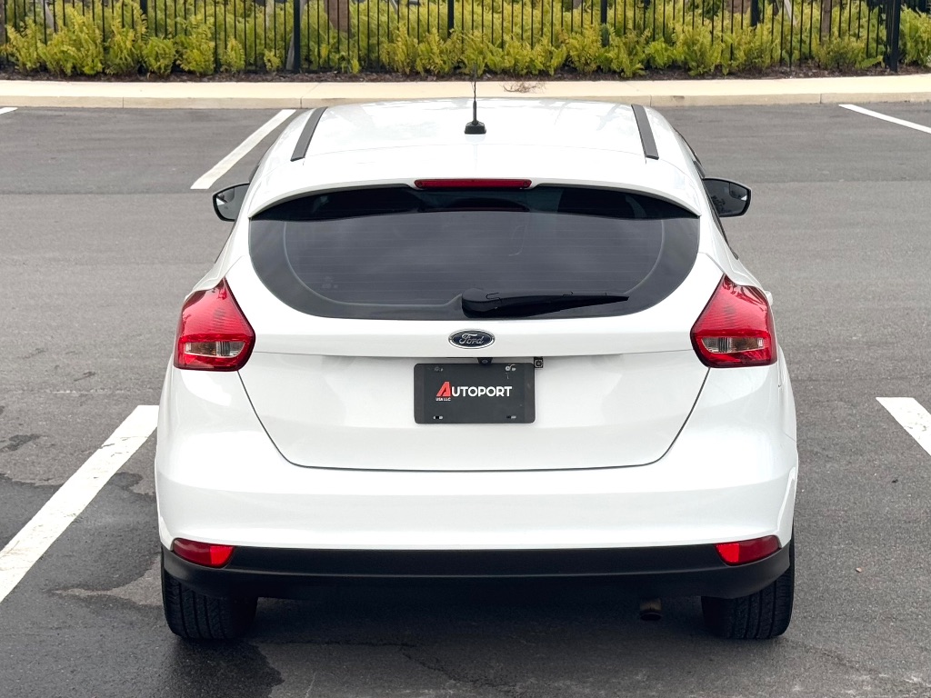 2018 Ford Focus SE photo