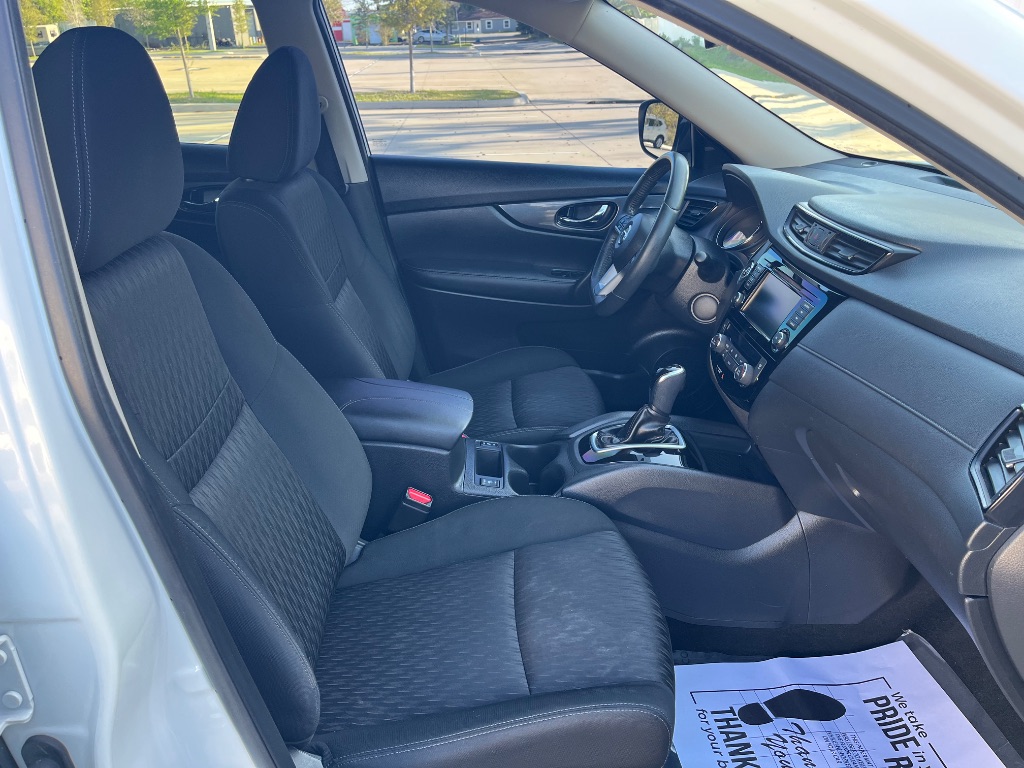 2018 Nissan Rogue - $10,295
