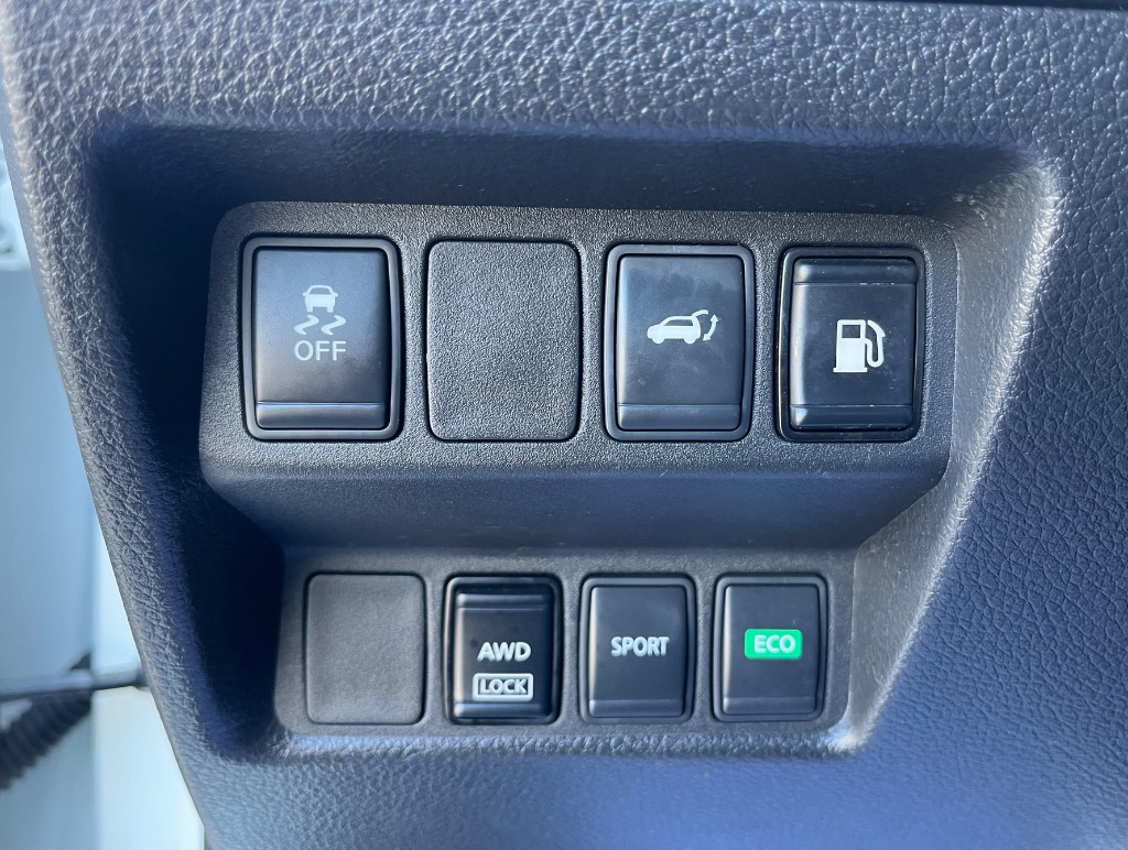 2018 Nissan Rogue - $10,295