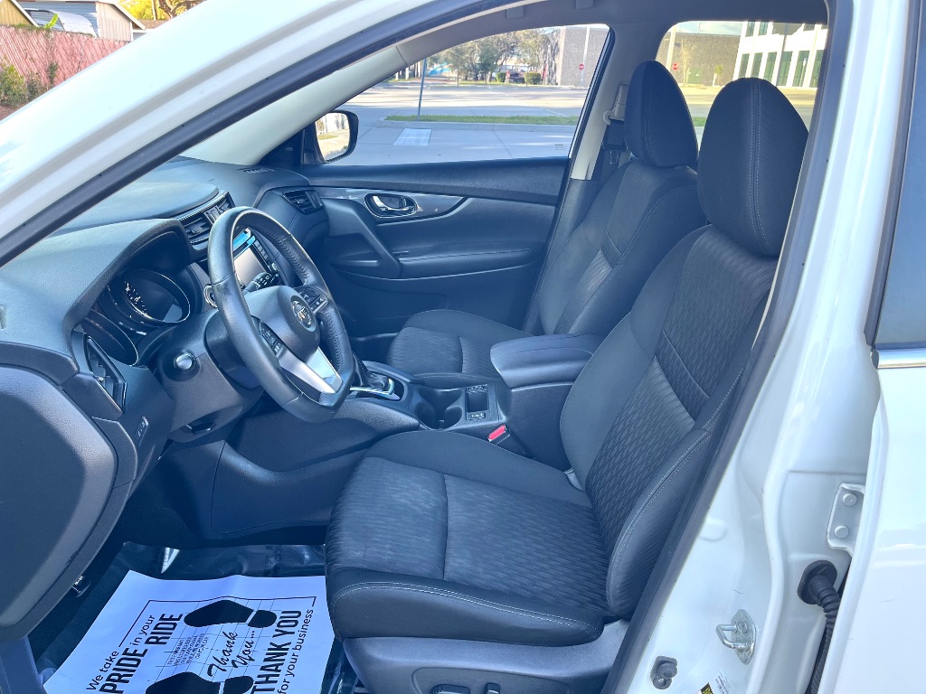 2018 Nissan Rogue - $10,295
