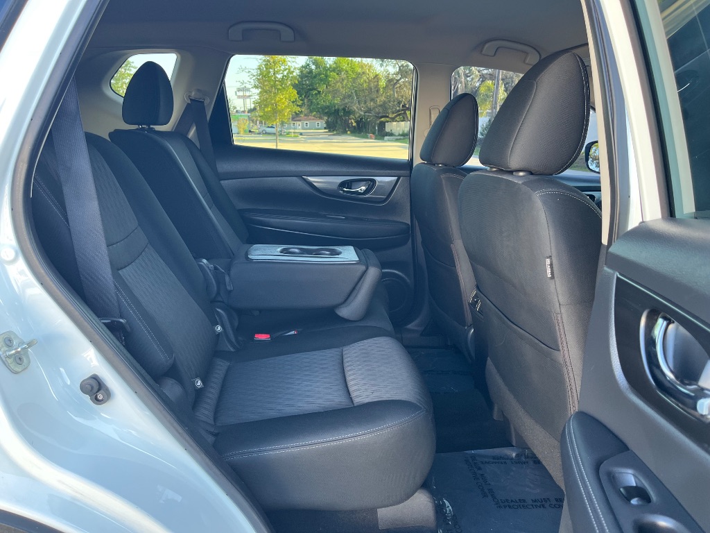 2018 Nissan Rogue - $10,295
