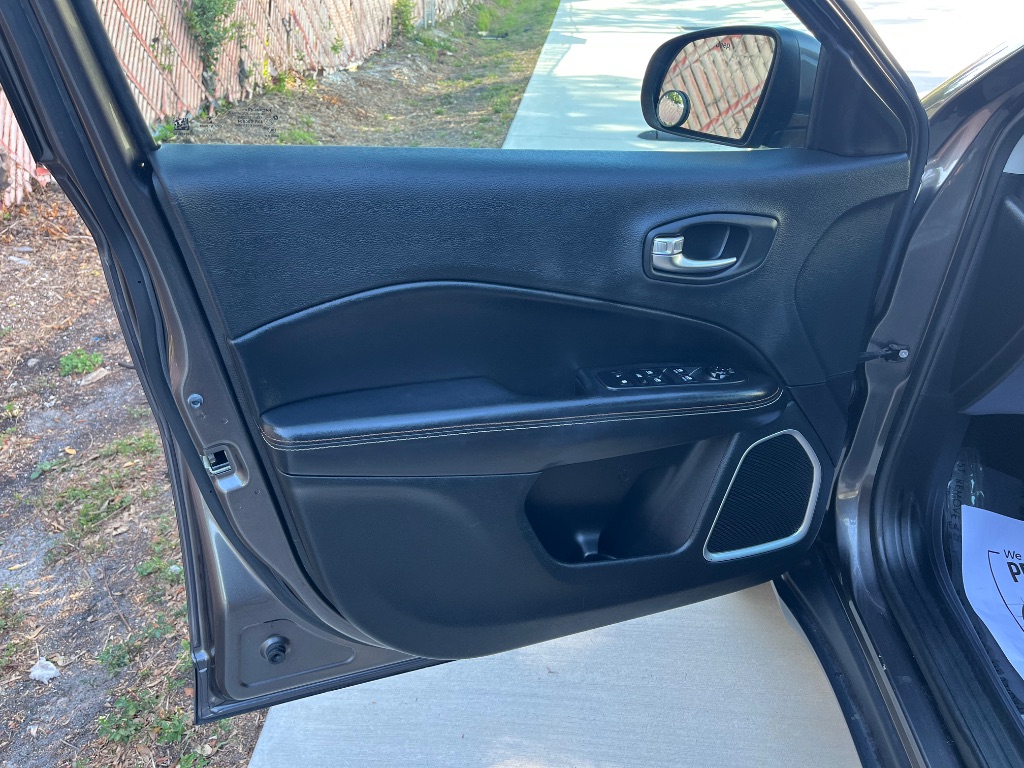 2018 Jeep Compass - $10,495