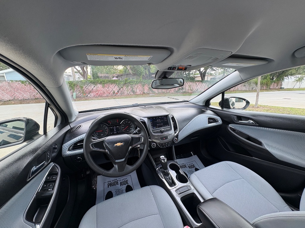 2019 Chevrolet Cruze - $10,595