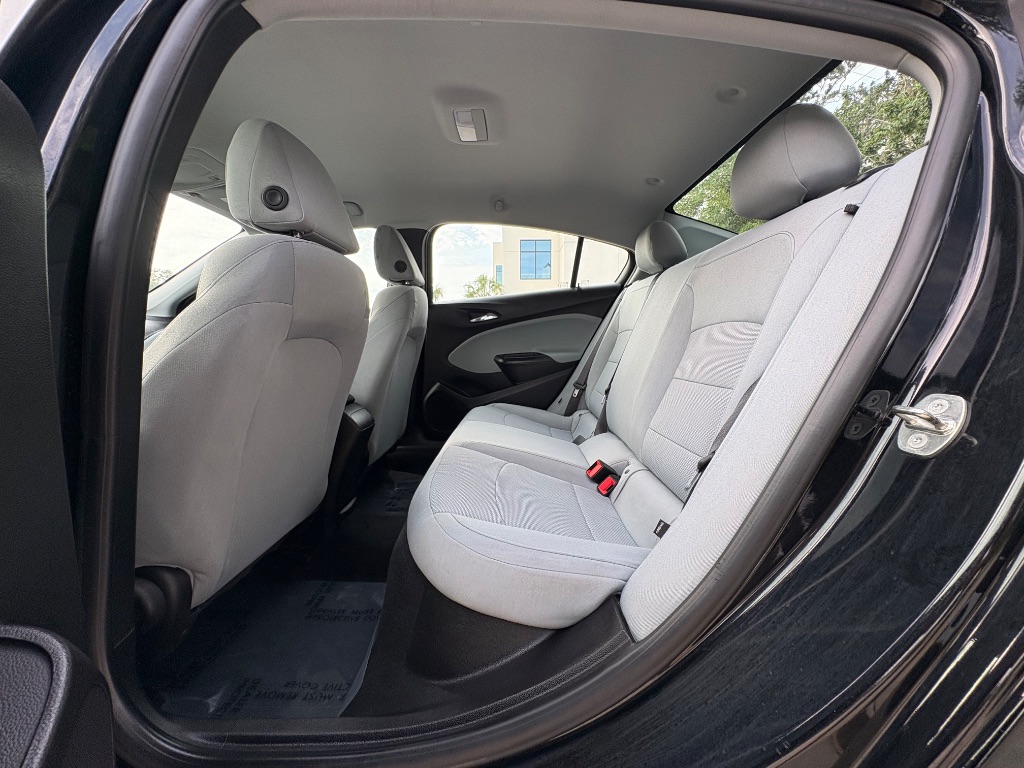 2019 Chevrolet Cruze - $10,595