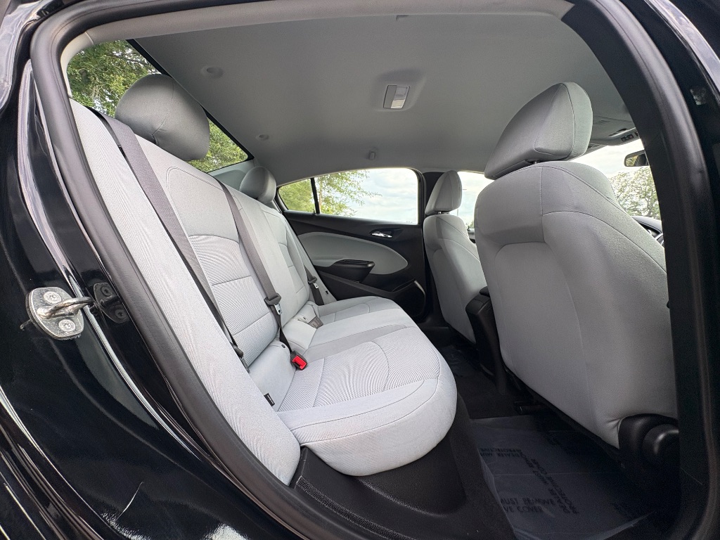 2019 Chevrolet Cruze - $10,595