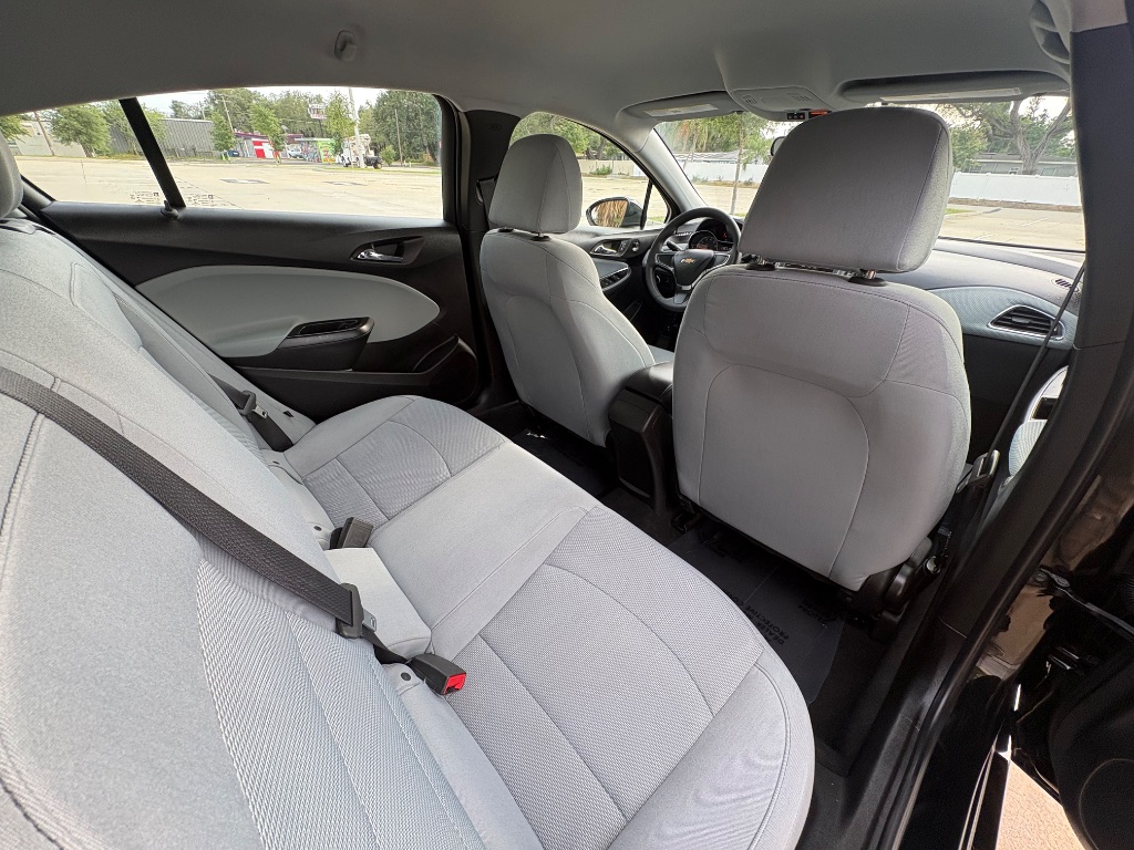 2019 Chevrolet Cruze - $10,595