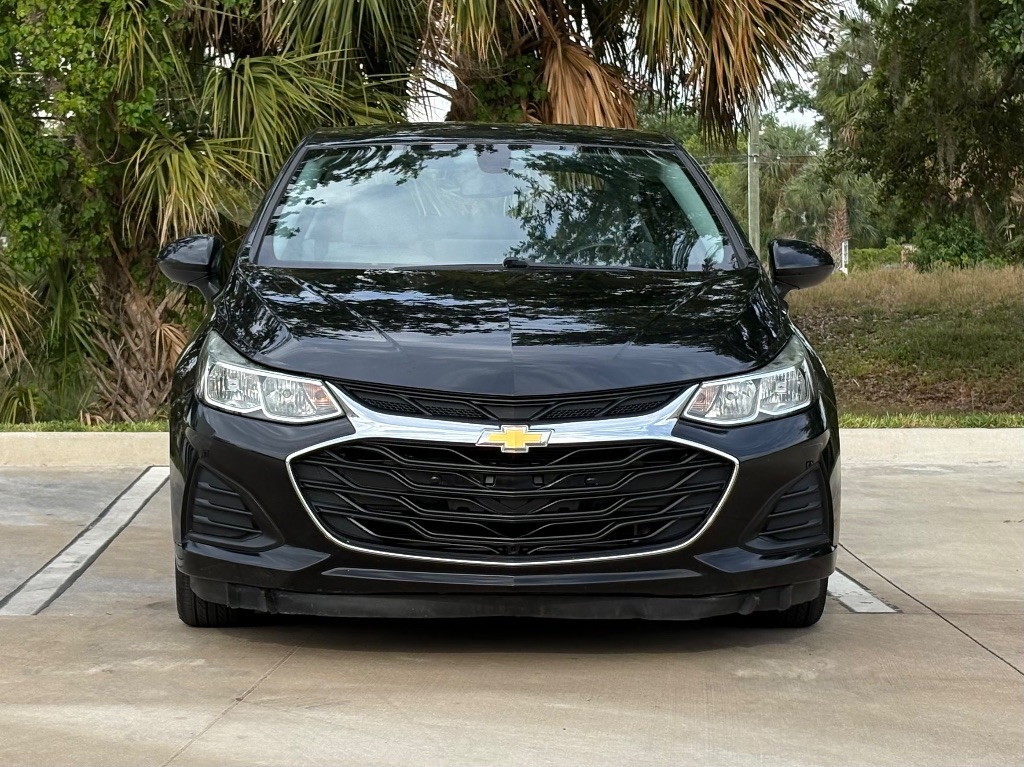 2019 Chevrolet Cruze - $10,595