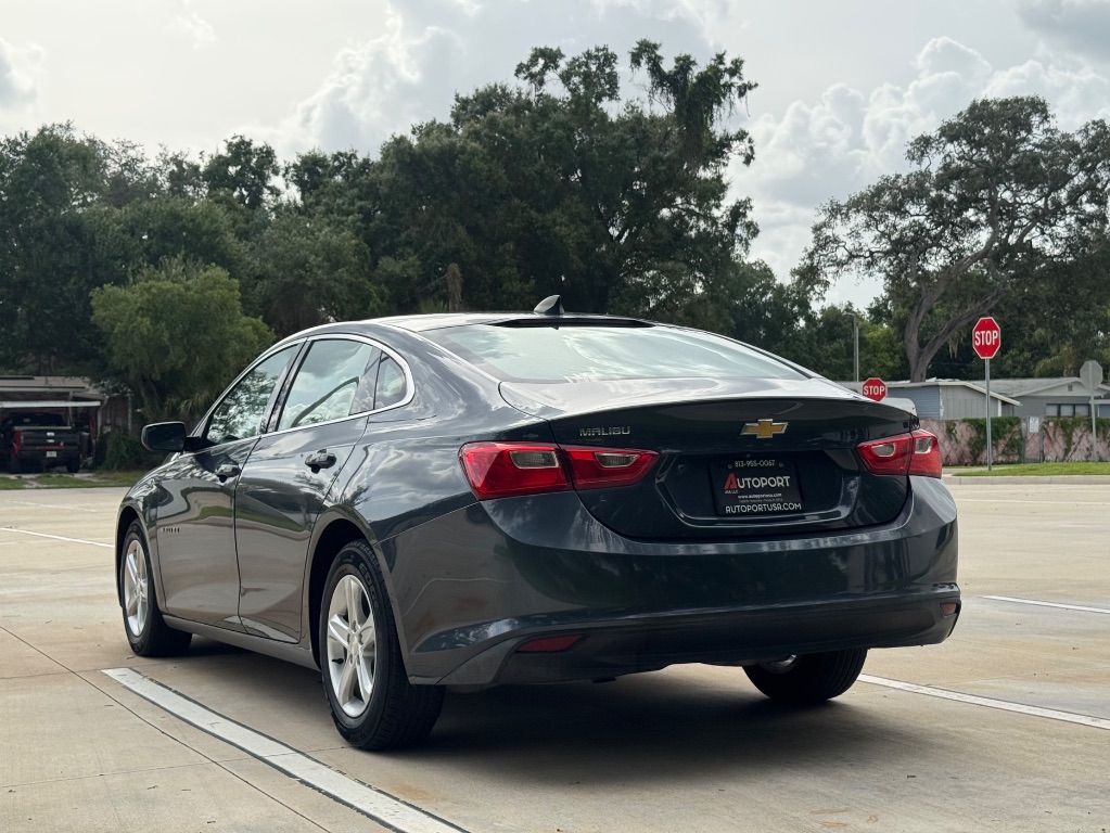 2019 Chevrolet Malibu - $9,995