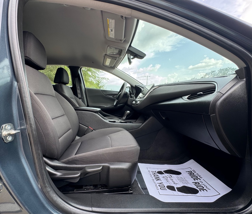 2019 Chevrolet Malibu - $9,995