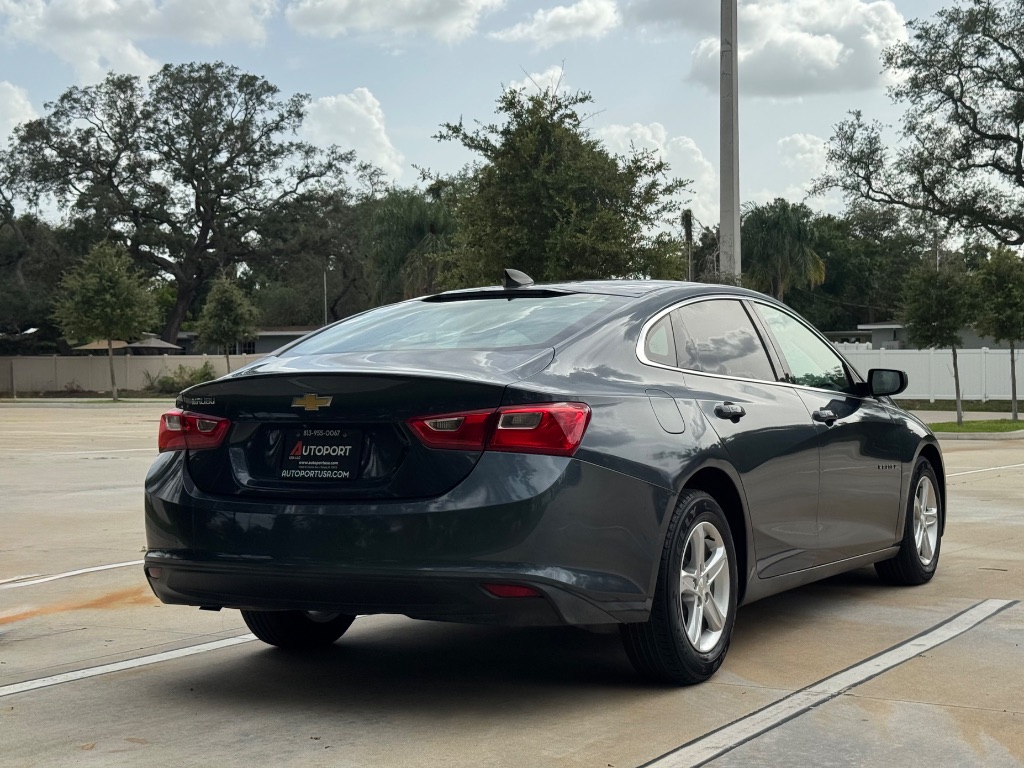 2019 Chevrolet Malibu - $9,995