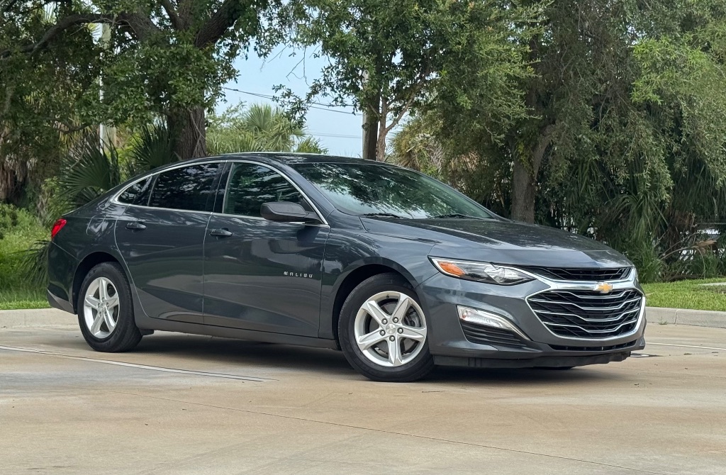 2019 Chevrolet Malibu - $9,995