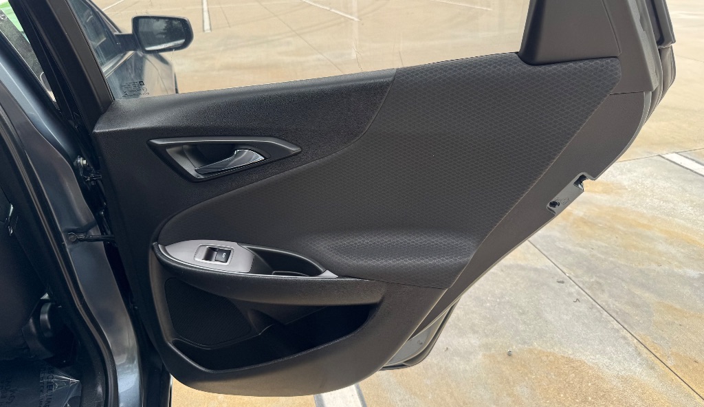 2019 Chevrolet Malibu - $9,995