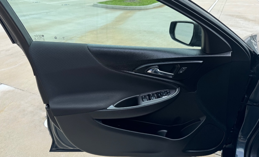 2019 Chevrolet Malibu - $9,995