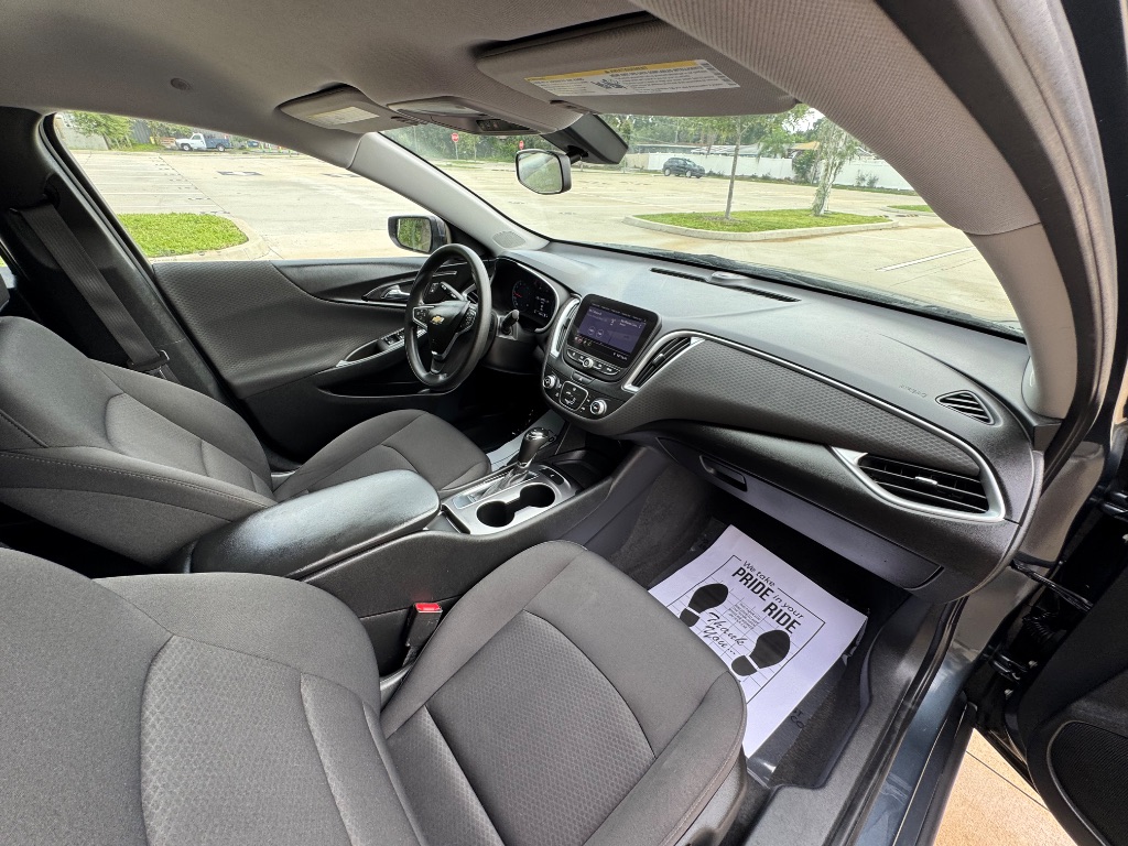 2019 Chevrolet Malibu - $9,995