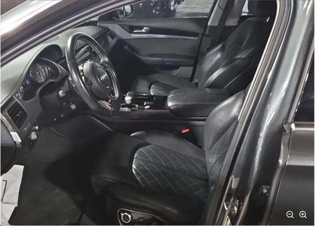 2015 Audi S8