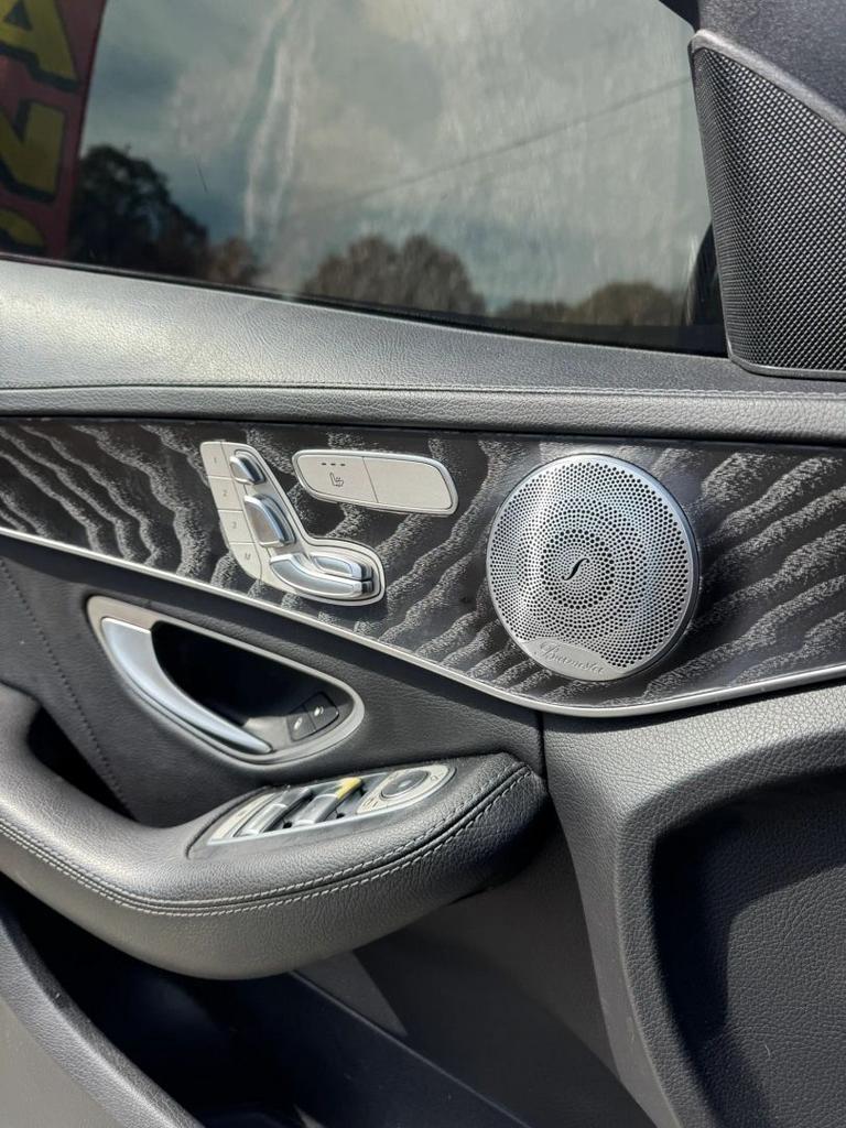 2015 Mercedes-Benz C-Class - $9,500