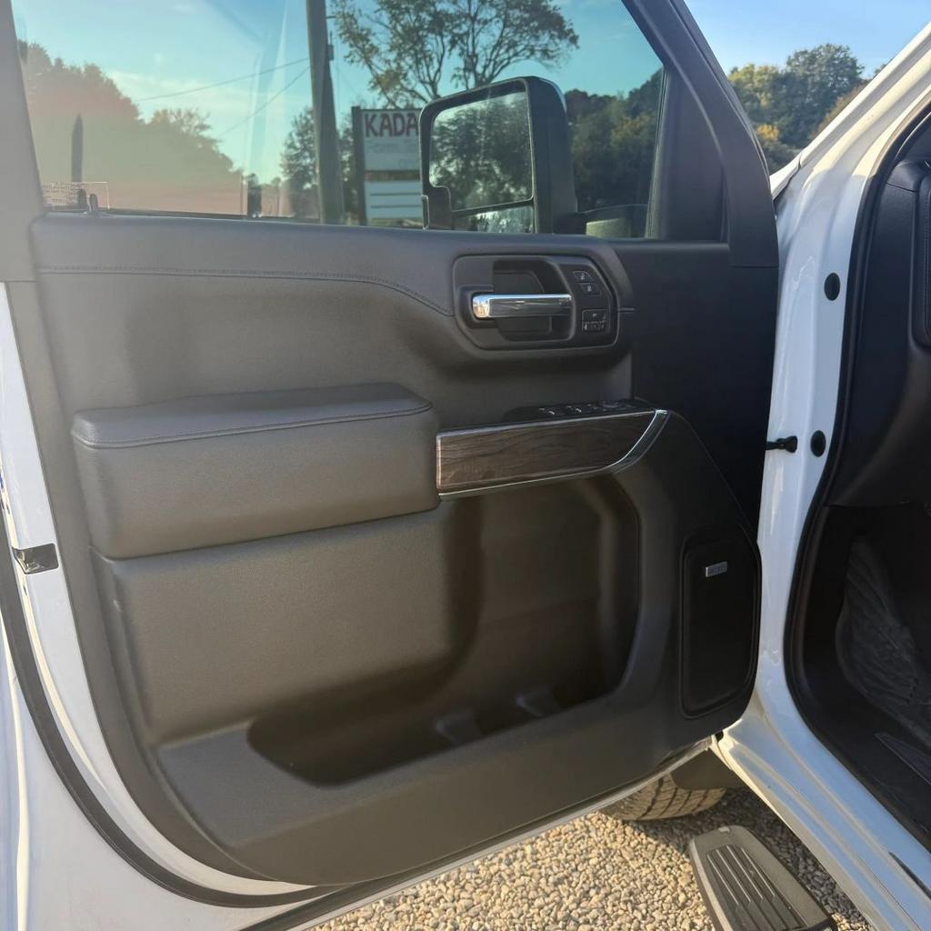 2020 Chevrolet Silverado - $29,500