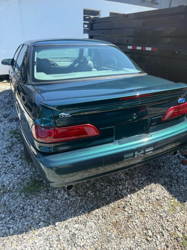 1995 Ford Taurus