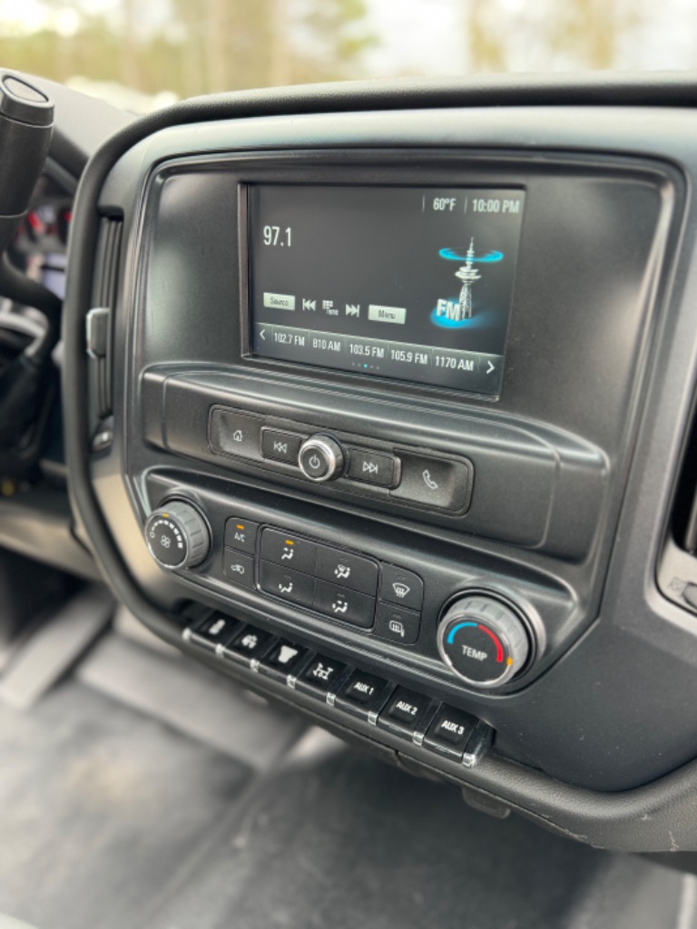 2022 Chevrolet Silverado 4500 LT photo