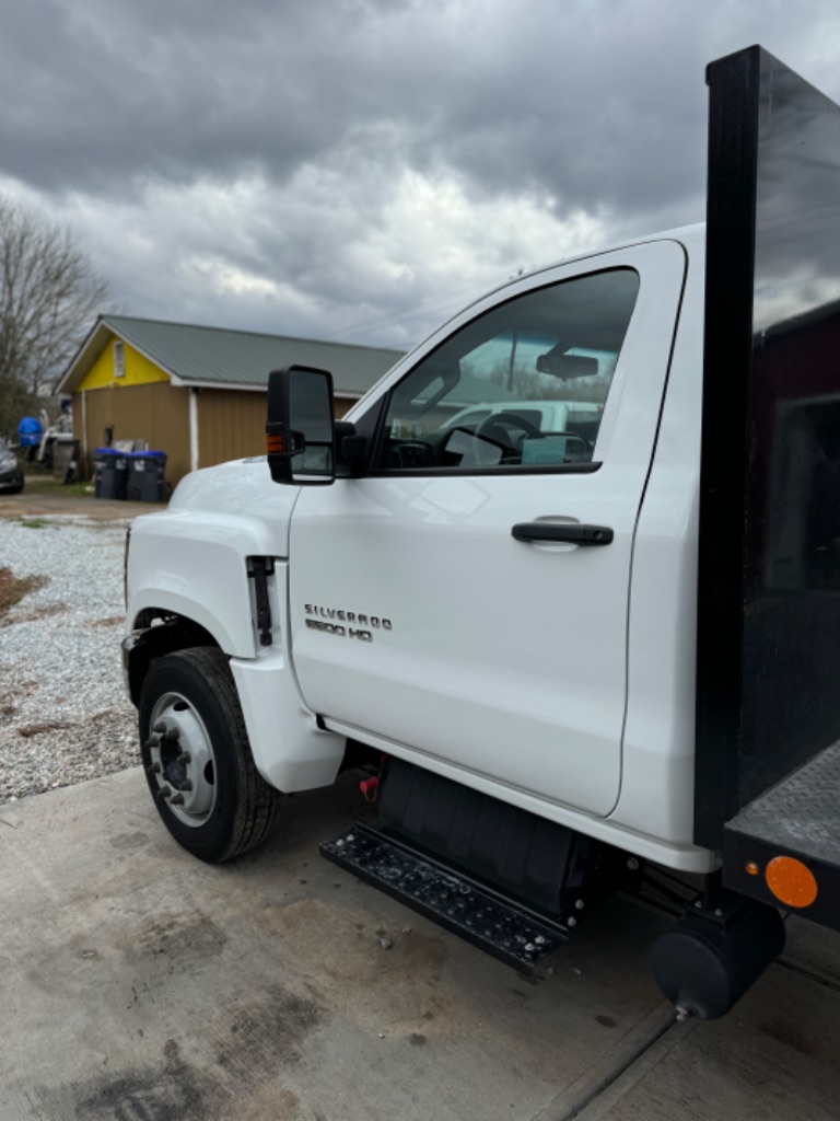 2022 Chevrolet Silverado 4500 LT photo
